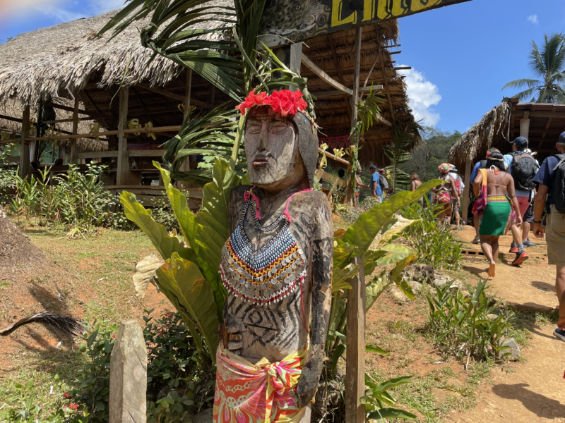 Entrée du village Embera Drua